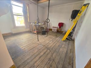 Photo 8- click for photo gallery